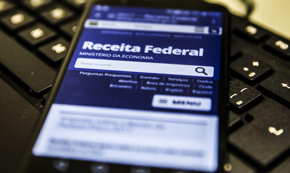Fim da obrigatoriedade de declarar ações no IR 