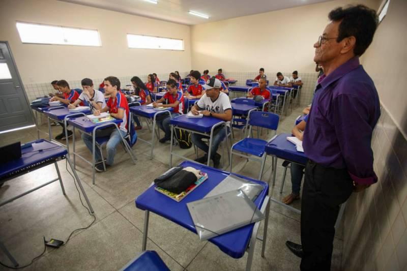 Seduc prorroga prazo para inscrições de professores em cursos de especialização
