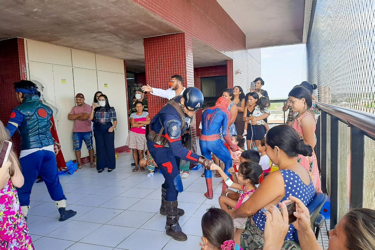Personagens infantis e super-heróis abrem programação para crianças no Abelardo Santos em icoaraci