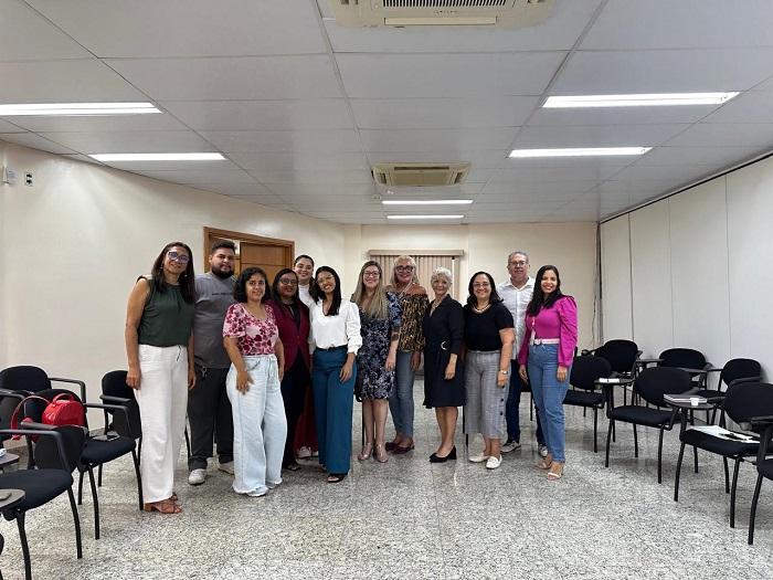 MPPA - Promotoria de Justiça realiza reunião com representantes da rede de proteção à Infância e Juventude